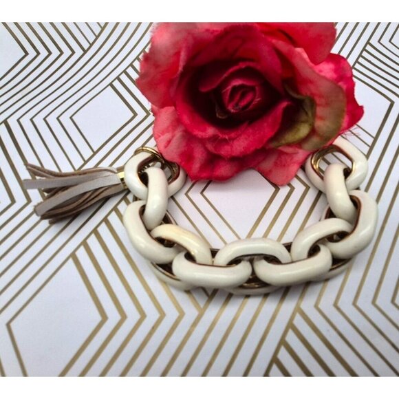 J Crew Chunky Gold Tone Cream Enamel Large Link Statement Bracelet 8" Tassel - Picture 6 of 9